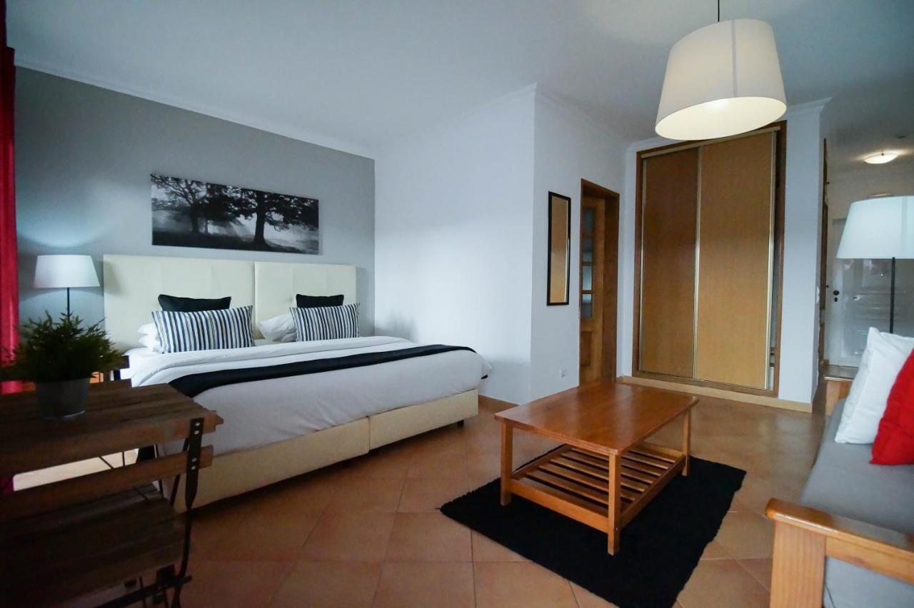 Senhora da Luz Oasis Beach Apartments מראה חיצוני תמונה