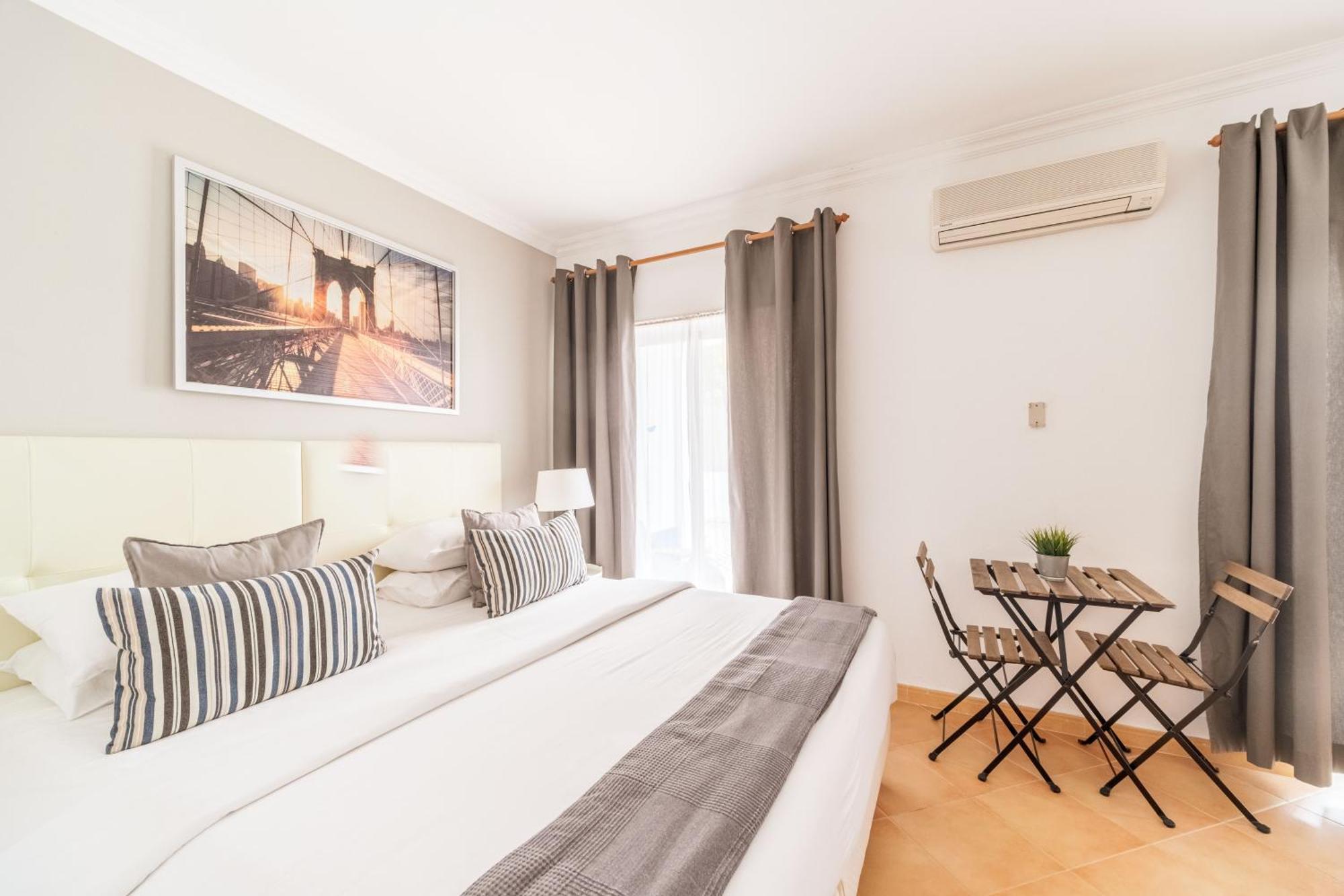 Senhora da Luz Oasis Beach Apartments חדר תמונה