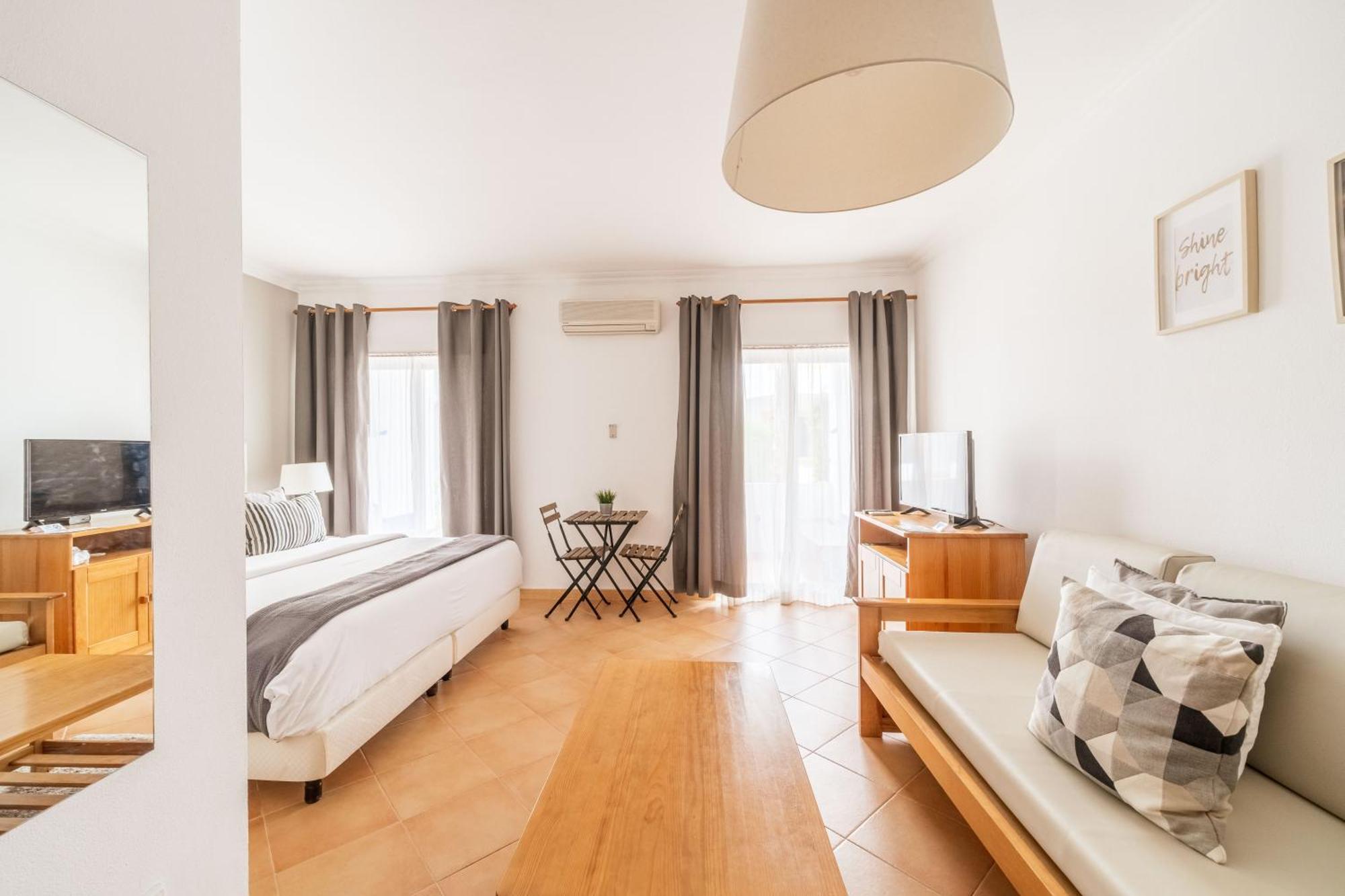 Senhora da Luz Oasis Beach Apartments חדר תמונה