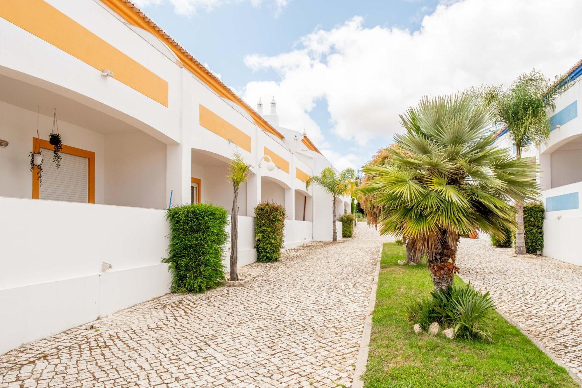 Senhora da Luz Oasis Beach Apartments מראה חיצוני תמונה