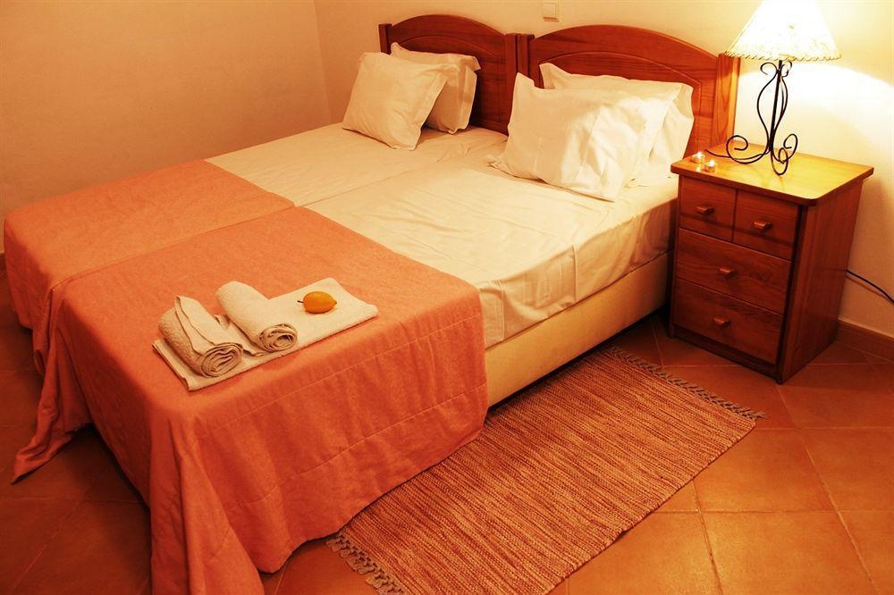 Senhora da Luz Oasis Beach Apartments מראה חיצוני תמונה