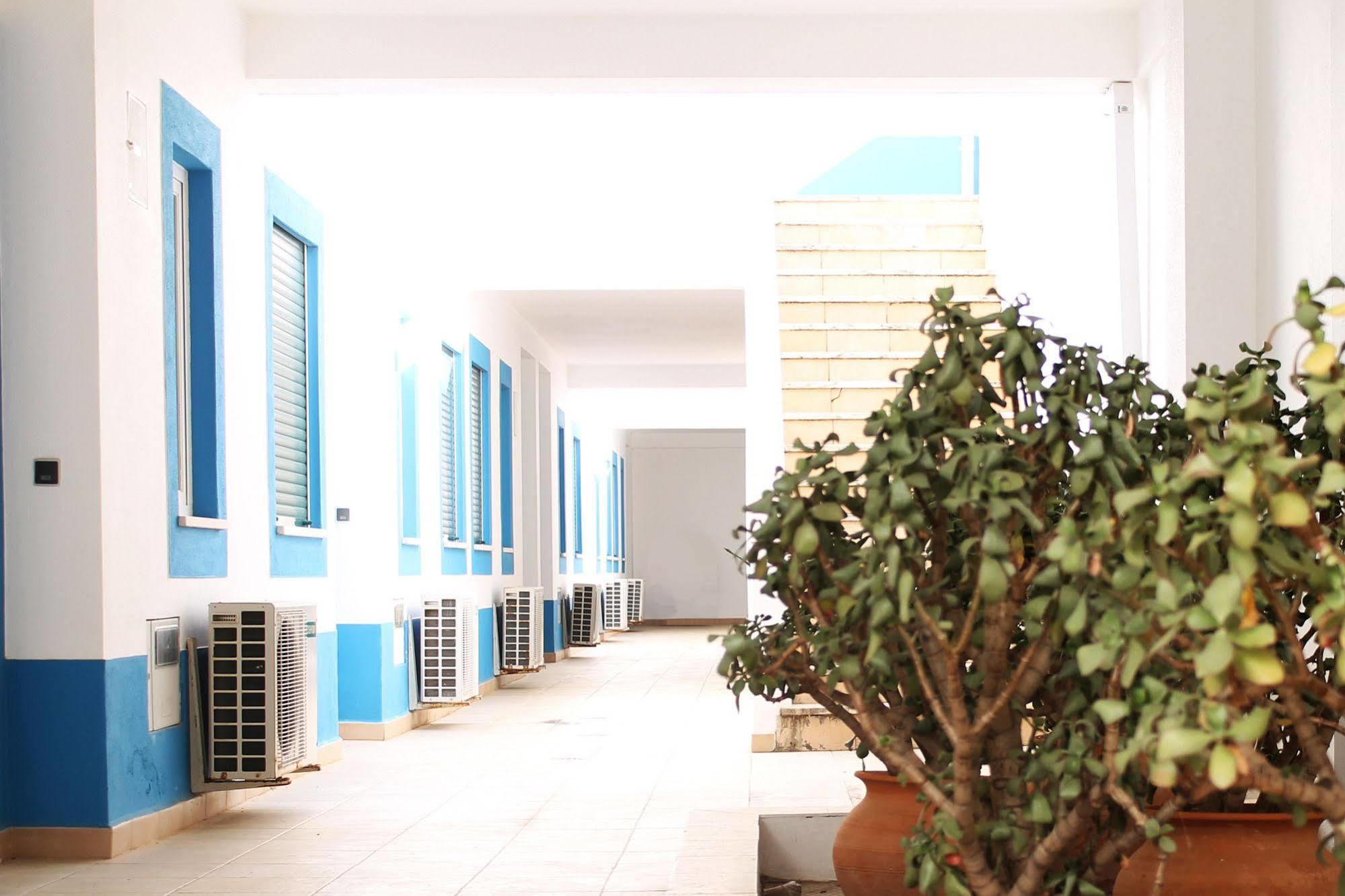 Senhora da Luz Oasis Beach Apartments מראה חיצוני תמונה