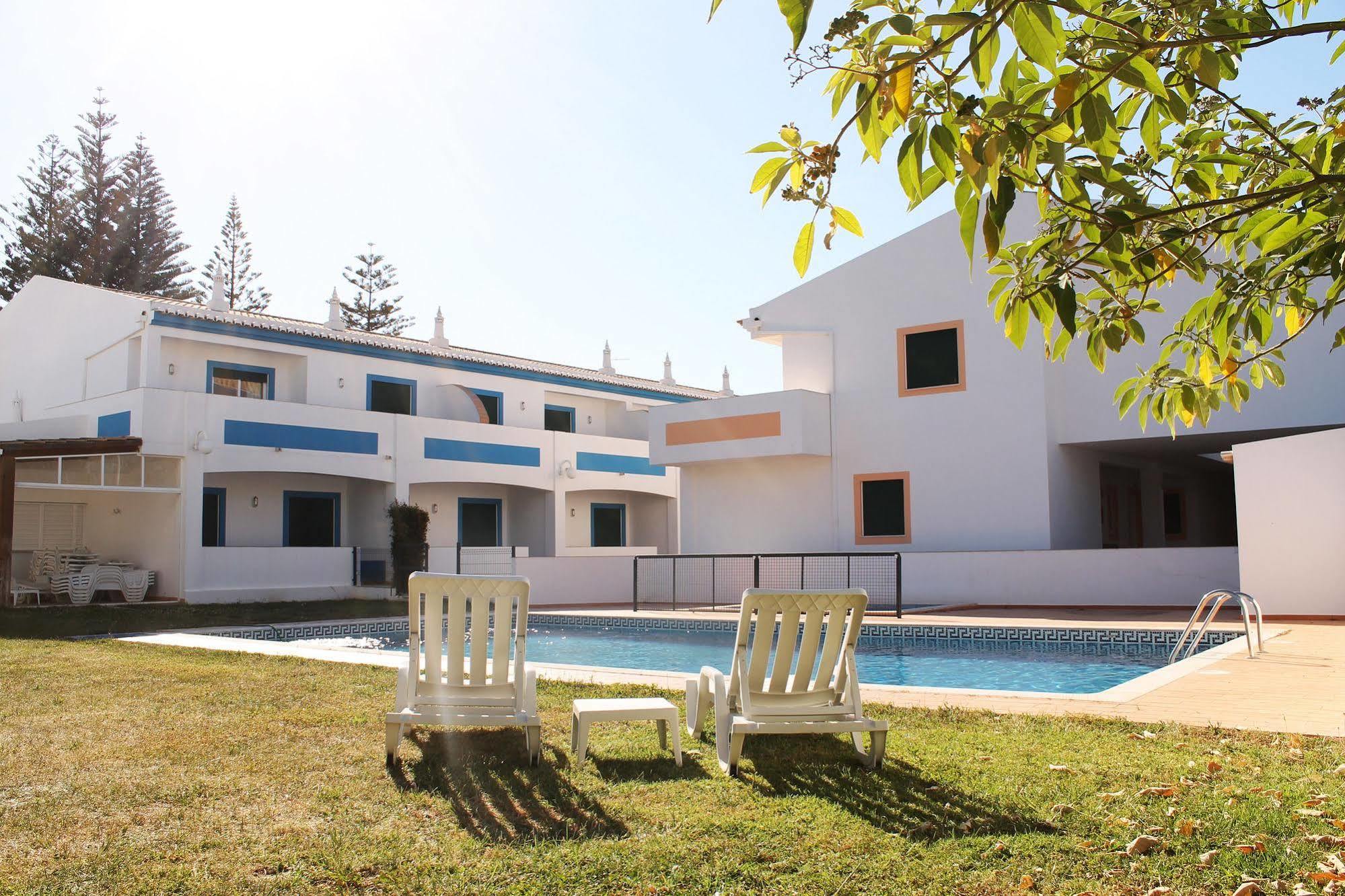Senhora da Luz Oasis Beach Apartments מראה חיצוני תמונה